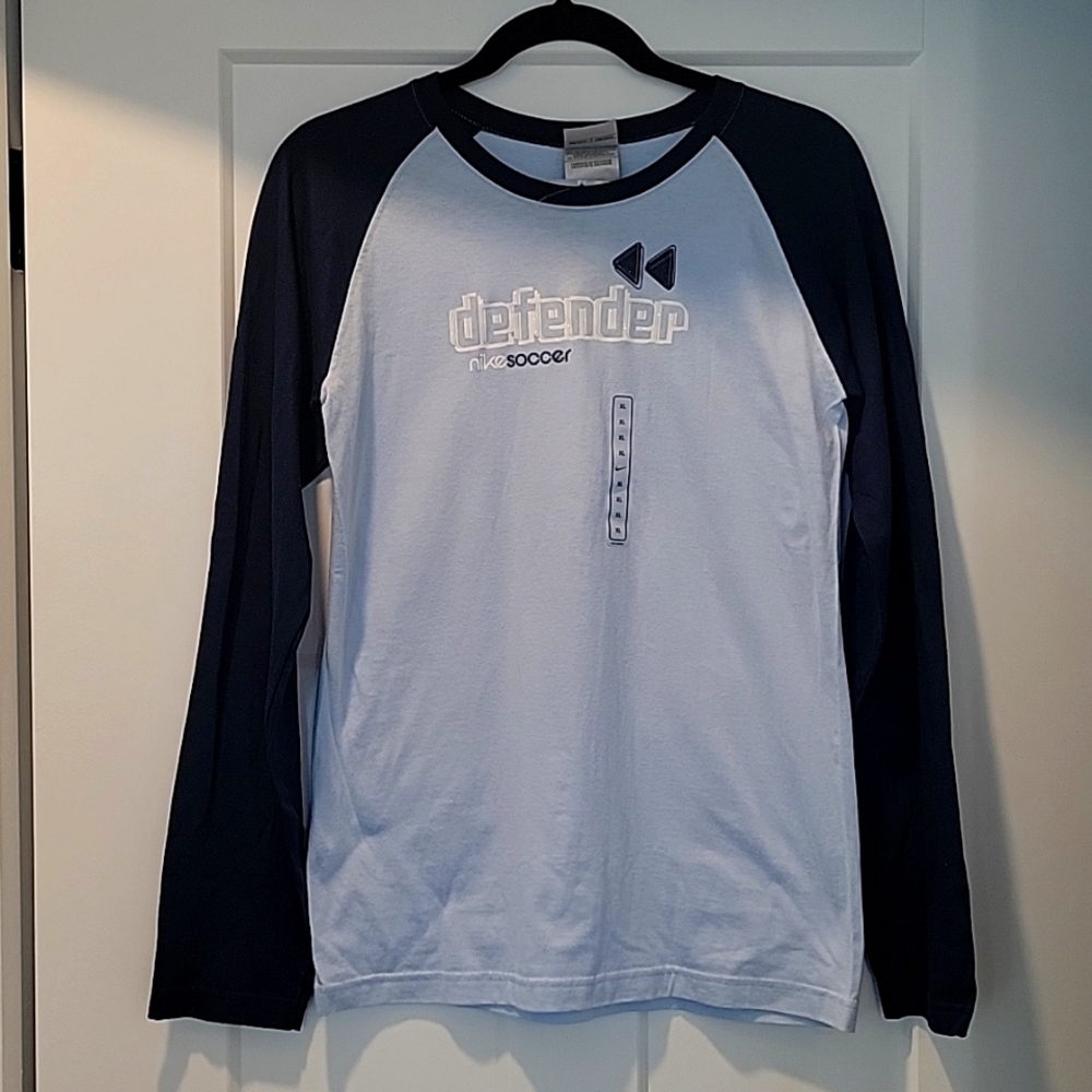 Vintage Nike Soccer Shirt (NWT) Girls size XL